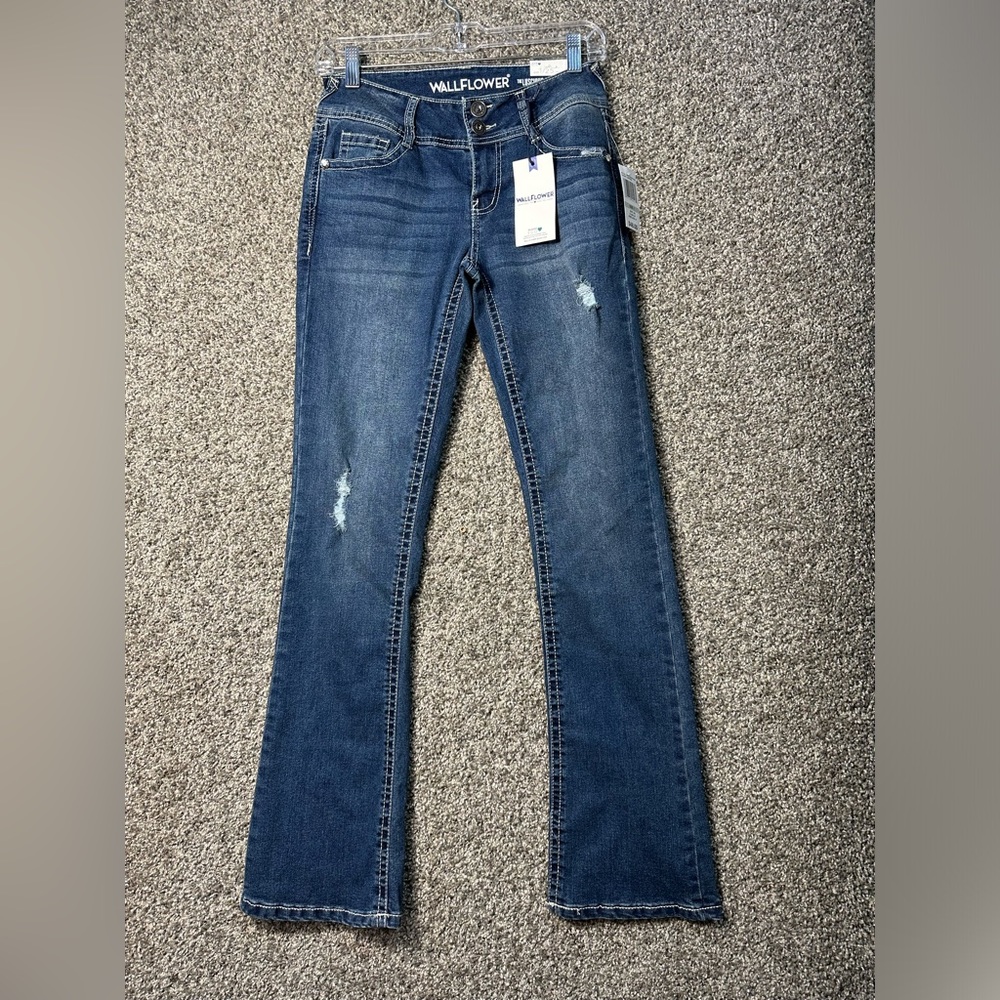 NWT WallFlower Juniors' Luscious Curvy Bootcut Mid-Rise Jeans Size 1 - Picture 3 of 6